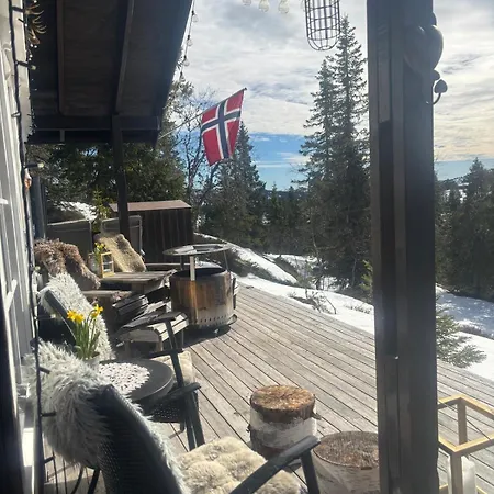 Hannebu, Med 3 Soverom, 2 Bad Og Sovehems * Kyrkjebygdi