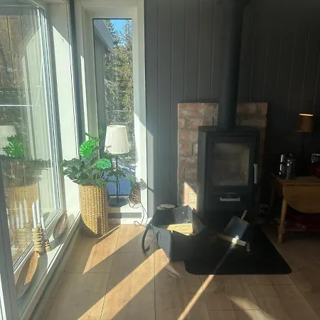 Hannebu, Med 3 Soverom, 2 Bad Og Sovehems Vakantiehuis