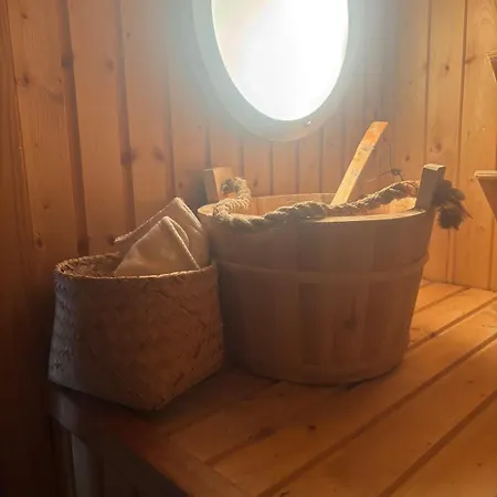 Hannebu, Med 3 Soverom, 2 Bad Og Sovehems * Kyrkjebygdi
